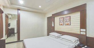 Hotel RL Grand, Kakinada 2
